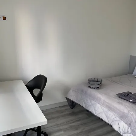 דירה Mirrooms אוביידו