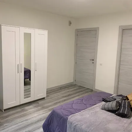 דירה Mirrooms *